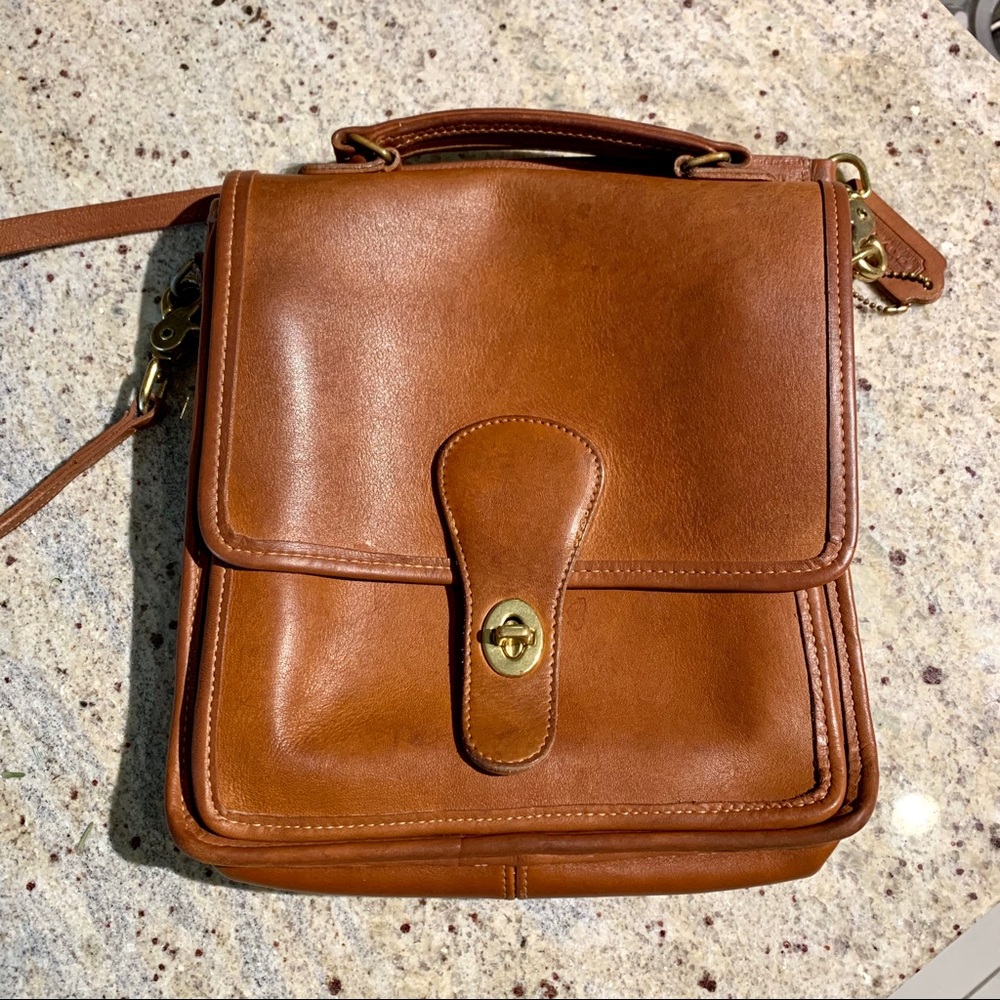 Vintage Coach leather crossbody purse